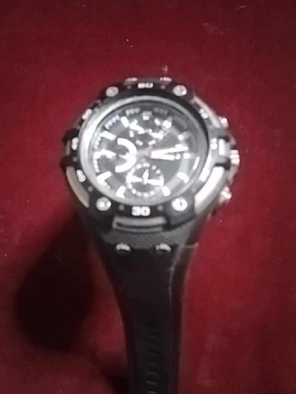 Men's Roots  Black Sport Chronograph Watch - Sleek Black Design
